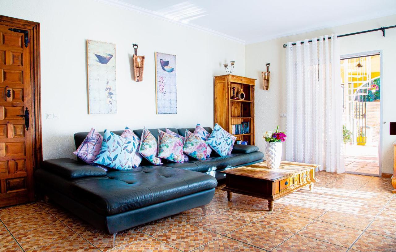 Villa Maria In El Rosario - Mit Sicht Auf Gibralta Marbella Ngoại thất bức ảnh
