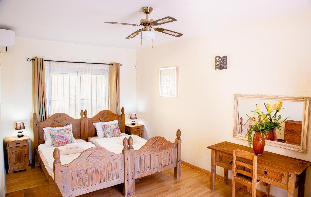 Villa Maria In El Rosario - Mit Sicht Auf Gibralta Marbella Ngoại thất bức ảnh